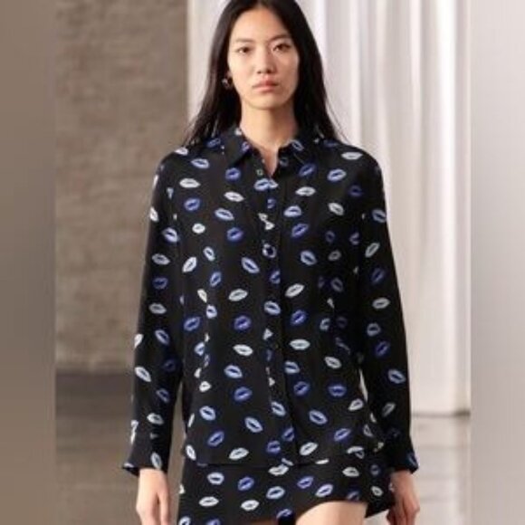 Zara Womens Button-Up Shirt With Blue Lip Print Pattern - Picture 3 of 9